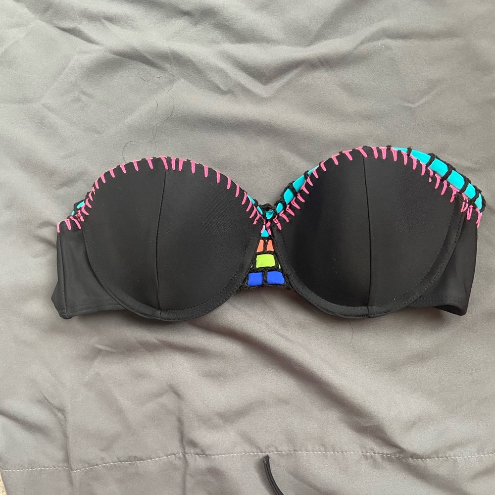 STRAPLESS BIKINI TOP